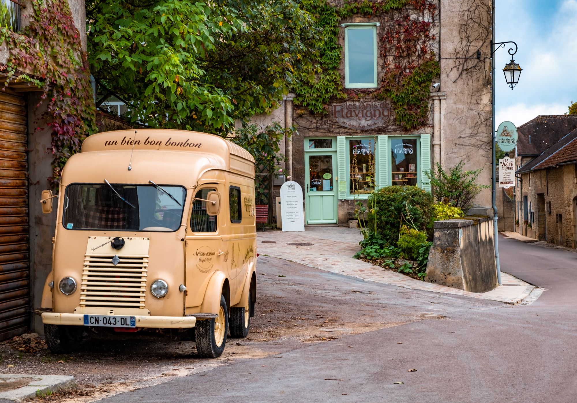 Замки, аббатства и шато. Аутентичные исторические городки и деревни Франции, где словно попадаешь в прошлое